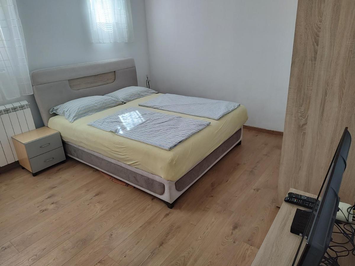 Apartman Anastasija Surčin Εξωτερικό φωτογραφία