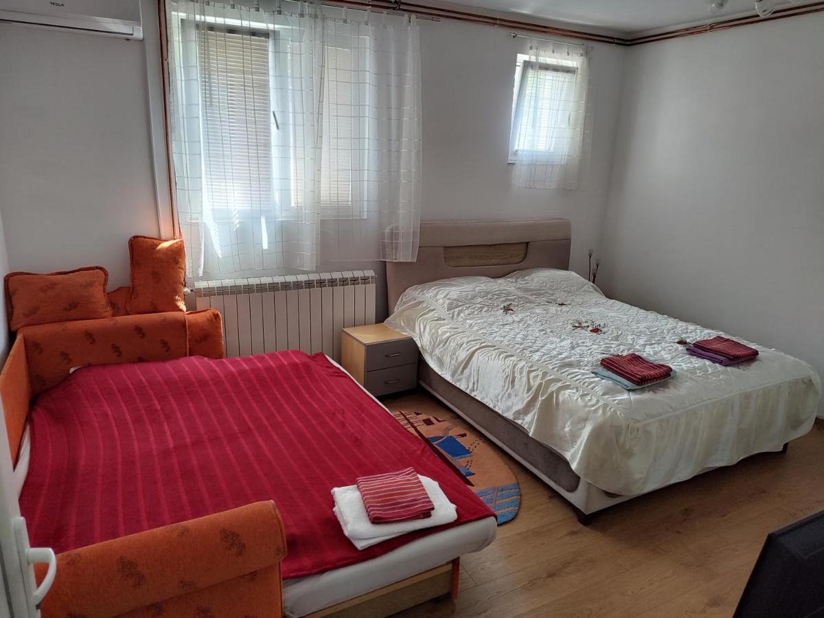 Apartman Anastasija Surčin Εξωτερικό φωτογραφία