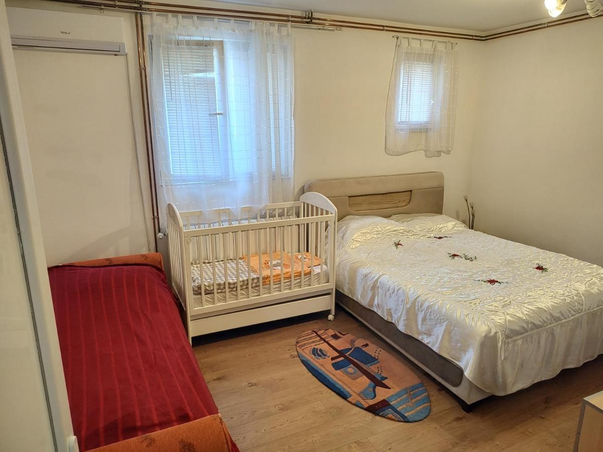 Apartman Anastasija Surčin Εξωτερικό φωτογραφία