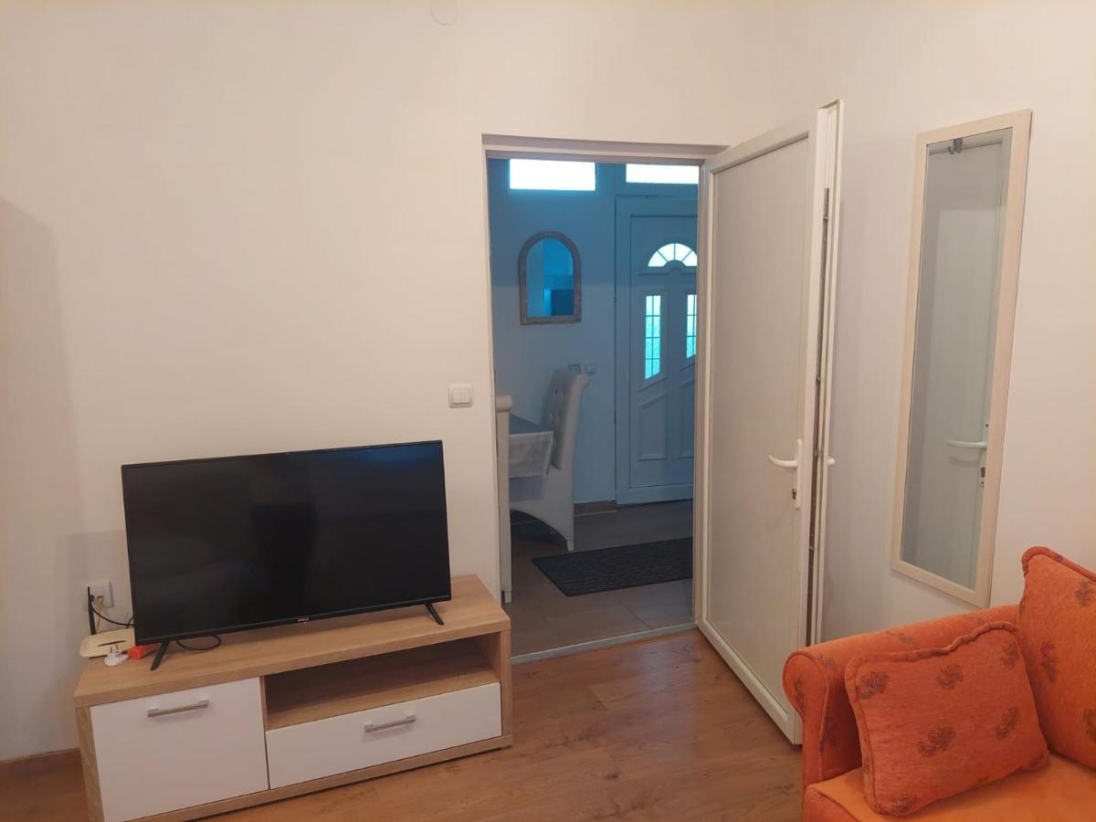 Apartman Anastasija Surčin Εξωτερικό φωτογραφία