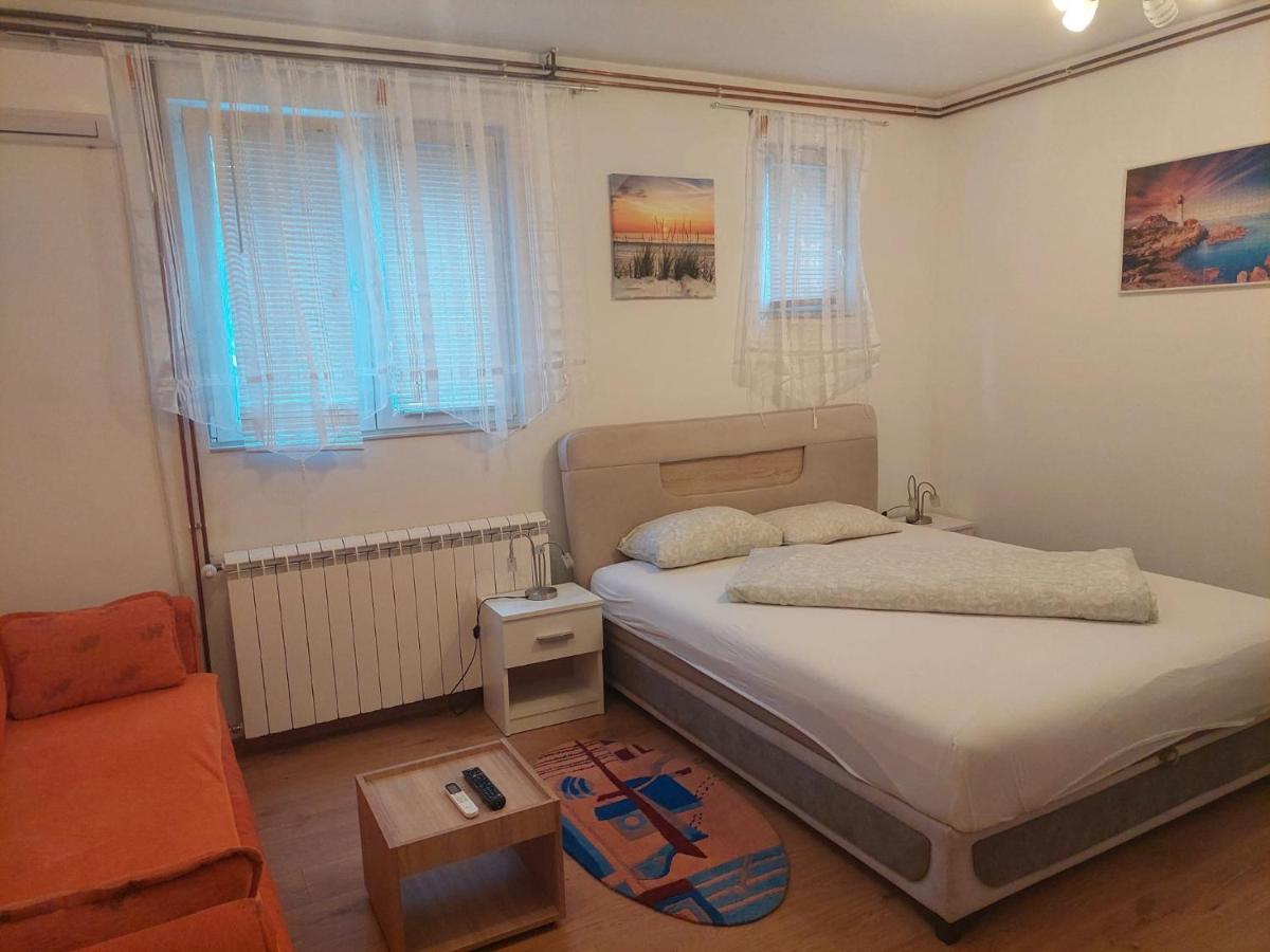 Apartman Anastasija Surčin Εξωτερικό φωτογραφία